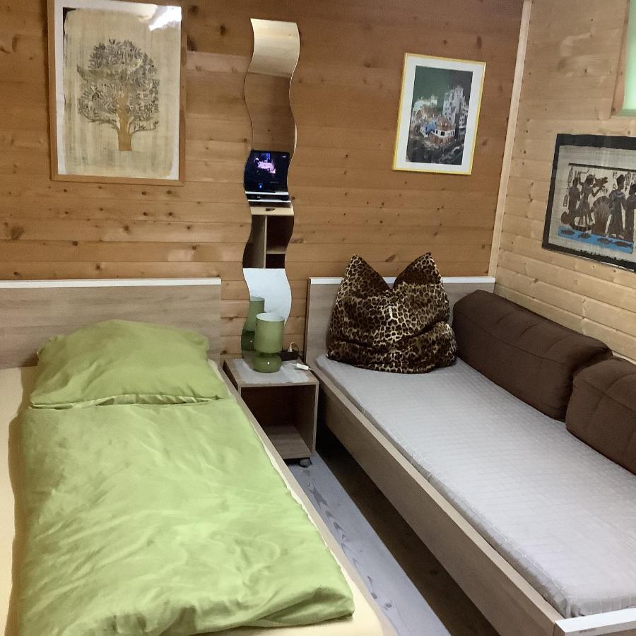 Gemuetliches Zimmer Im Seterant/Untergeschoss 埃森 外观 照片