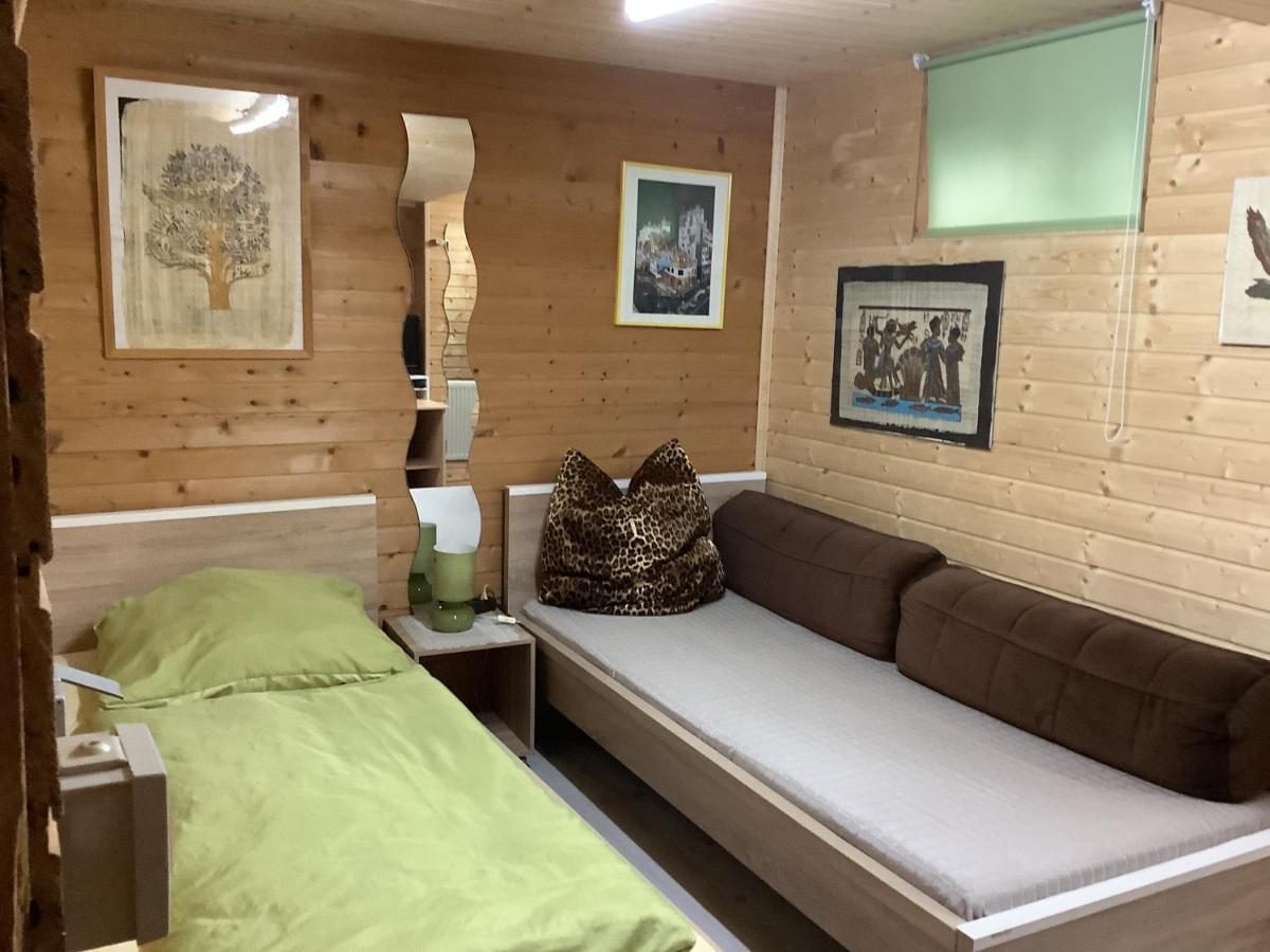 Gemuetliches Zimmer Im Seterant/Untergeschoss 埃森 外观 照片